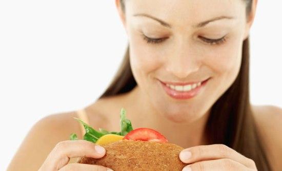 Πολυφαγία: Πώς θα αντισταθώ στον πειρασμό;