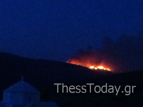 ΦΩΤΟ από τη φωτιά στη Σάμο