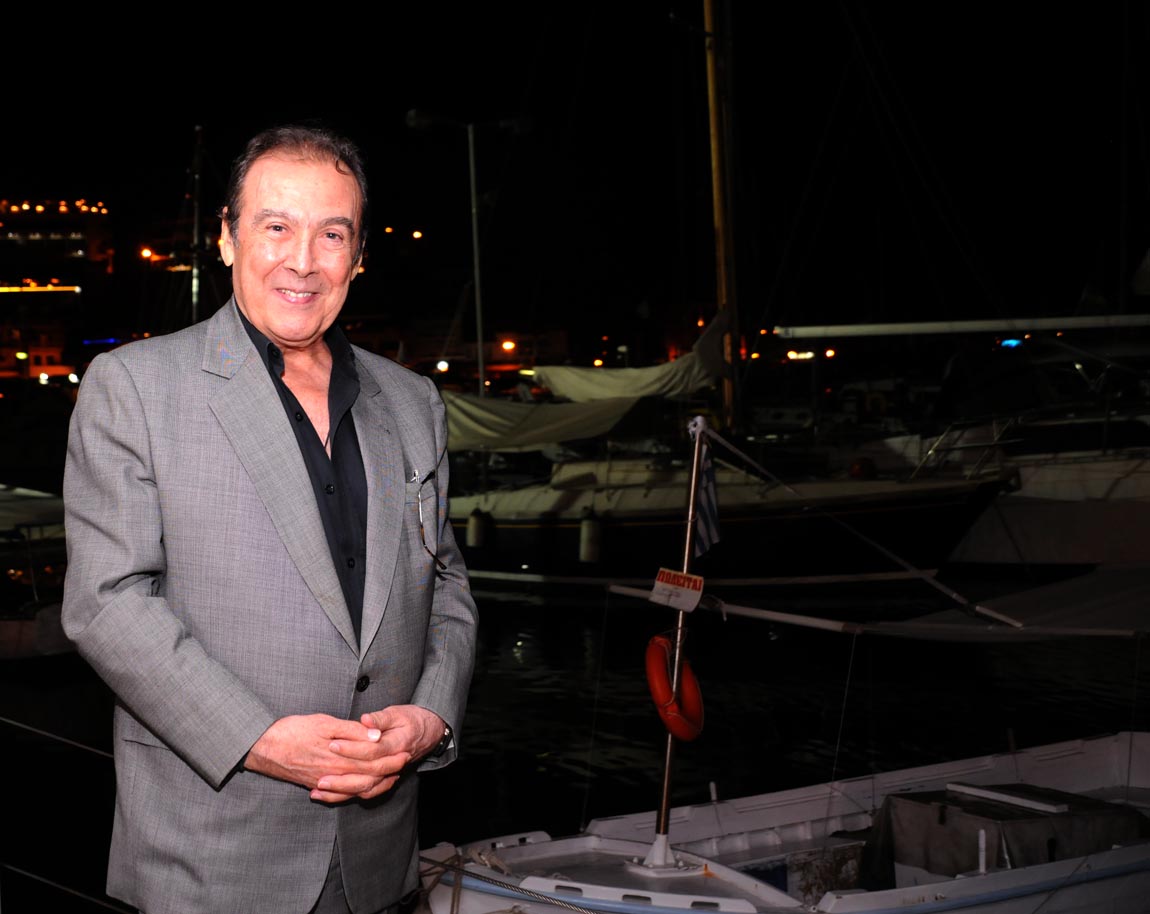 ΦΩΤΟ-Η έξοδος του Τόλη στο Μικρολίμανο