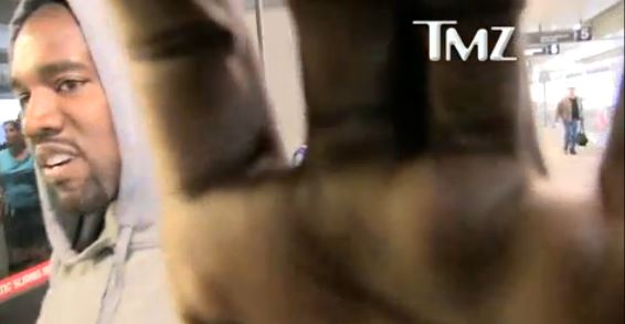 ΒΙΝΤΕΟ – O Kanye West επιτίθεται σε παπαράτσι