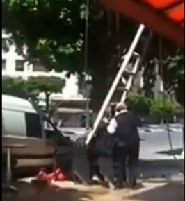 ΒΙΝΤΕΟ – Σκάλα σε νερό σημαίνει πτώση