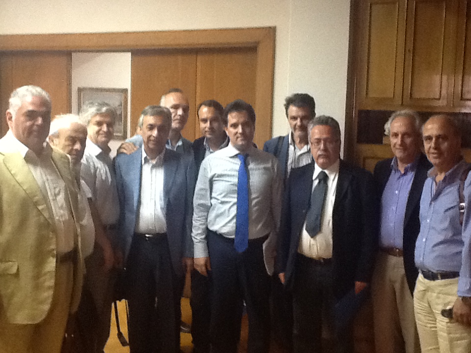 ΦΩΤΟ-Ο Άδωνις είδε τους φαρμακοποιούς