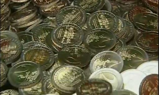 ΒΙΝΤΕΟ-Πως φτιάχνεται το 2€;