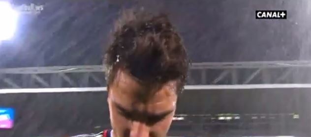 BINTEO-Γκολάρα και… ντους!