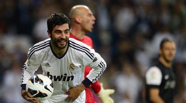 Ο Ραούλ Αλμπιόλ «κοντά» στη Νάπολι