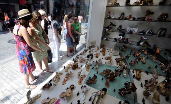 Στη Βουλή ο νόμος για τις Κυριακές