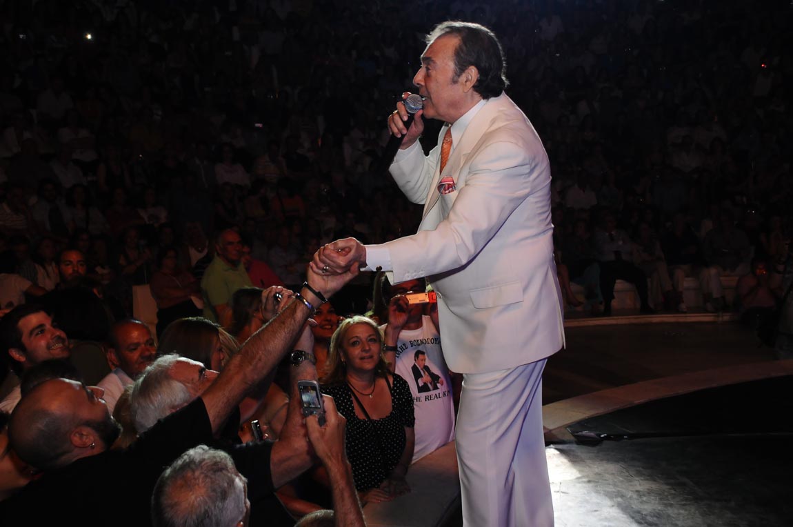 Η πιο μεγάλη νύχτα του Τόλη