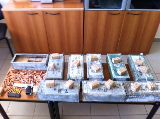 Ελεύθερος ο ιδιοκτήτης του ΙΧ με τις 6.500 σφαίρες