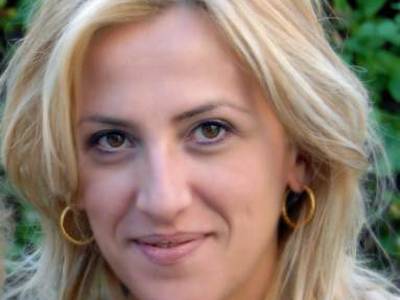 Δούρου: Ενιαίοι αλλά όχι ίδιοι