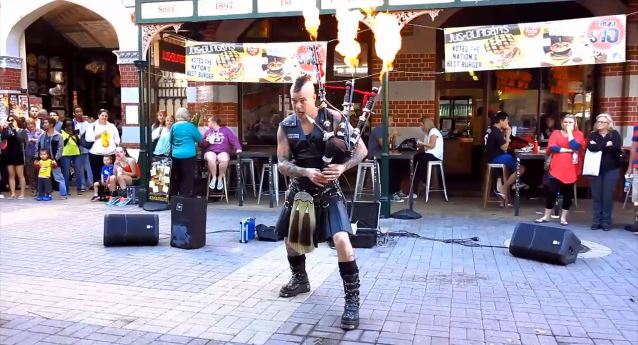 ΒΙΝΤΕΟ:Η πιο καυτή, ροκ γκάιντα