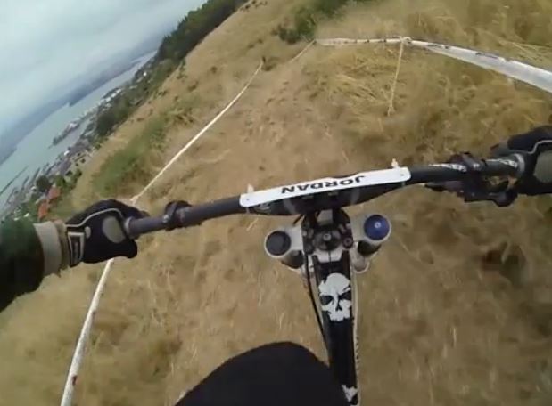 ΒΙΝΤΕΟ – Μην το δοκιμάσετε ποτέ