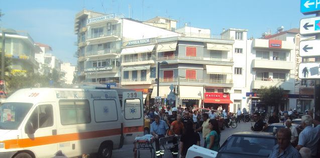 ΣΟΚ-Άνδρας έπεσε από κεντρικό κτίριο στην Κατερίνη