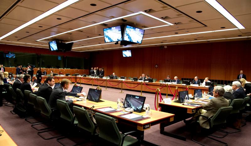 Έρχεται μείωση του ΦΠΑ εστίασης