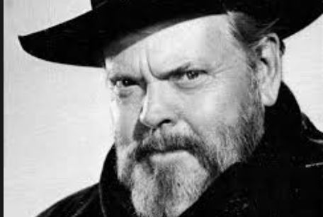 Ο κουτσομπόλης Όρσον Γουέλς