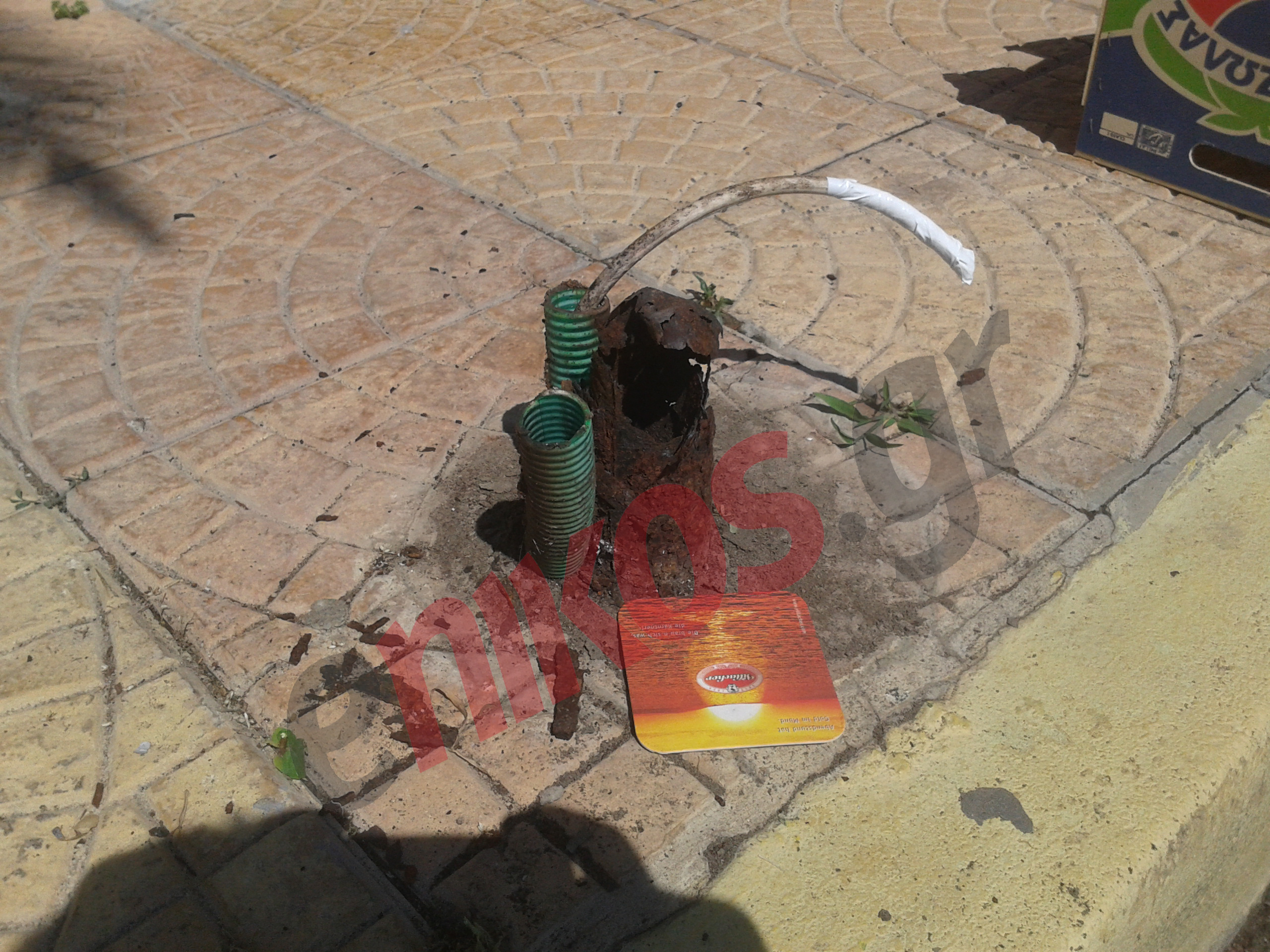 ΦΩΤΟ-Ξεκόλλησε κολόνα