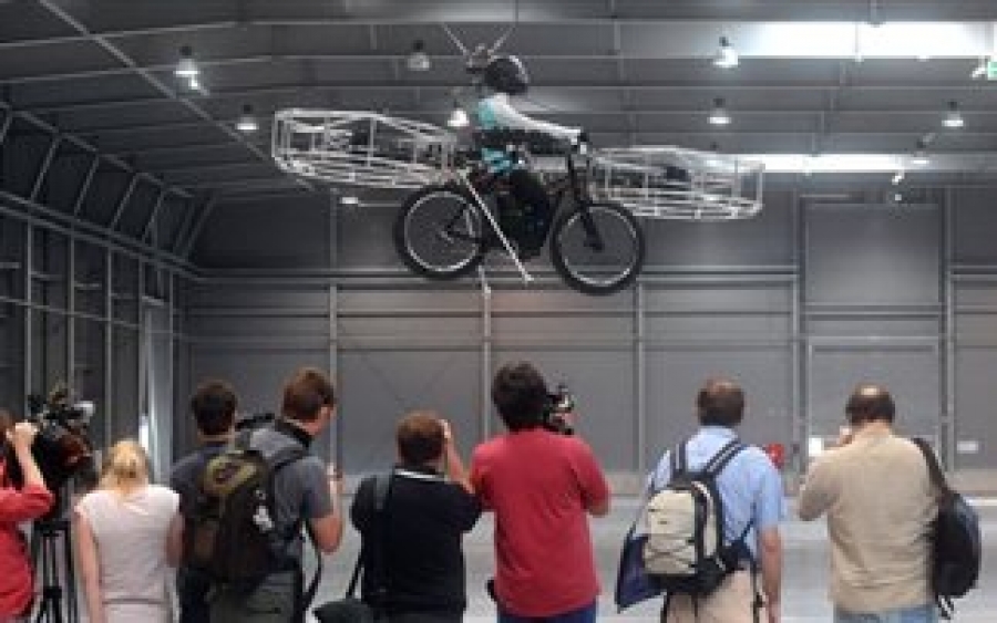 ΦΩΤΟ- Το ιπτάμενο ποδήλατο