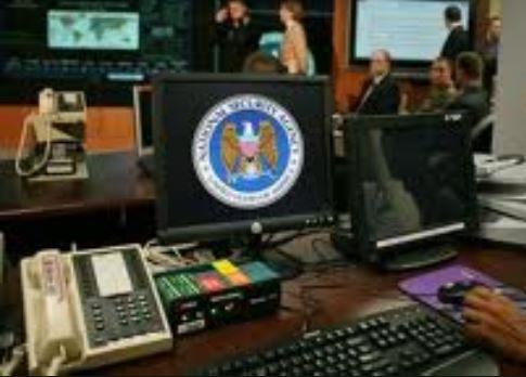 Παρακολουθούσαν και την Ελλάδα