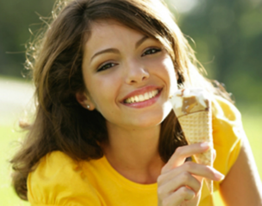 4 tips για να γλιτώσεις θερμίδες στις διακοπές σου