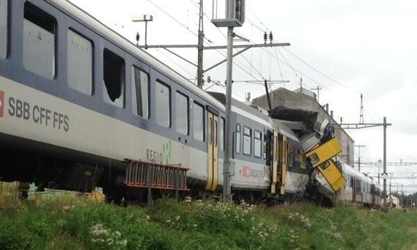 ΤΩΡΑ-44 τραυματίες, 4 σοβαρά από την σύγκρουση των τρένων