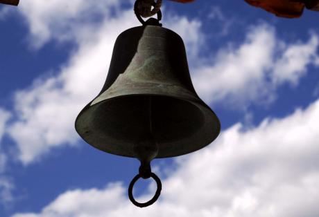 Έκλεψε την καμπάνα