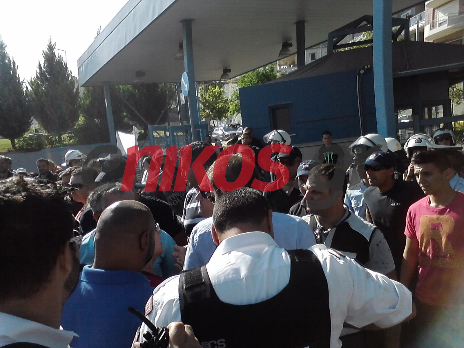 ΦΩΤΟ από το επεισόδιο στο Αττικόν