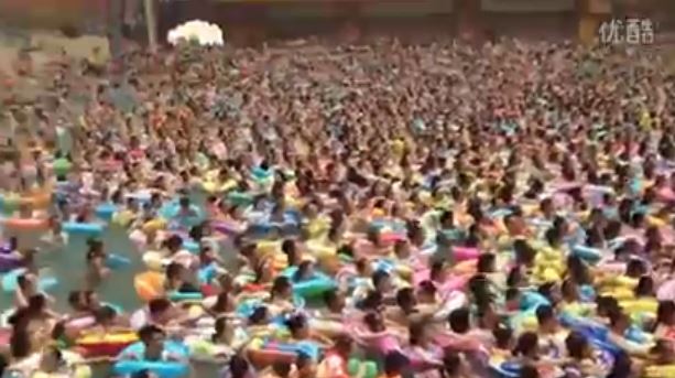 ΒΙΝΤΕΟ-Μια “απλή” κινεζική πισίνα