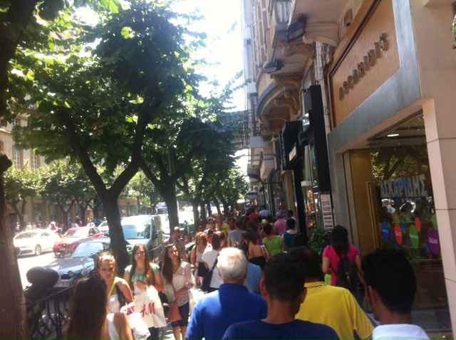 ΦΩΤΟ-Πρώτη ημέρα εκπτώσεων