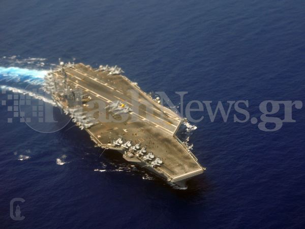 Στα άδυτα ενός αεροπλανοφόρου