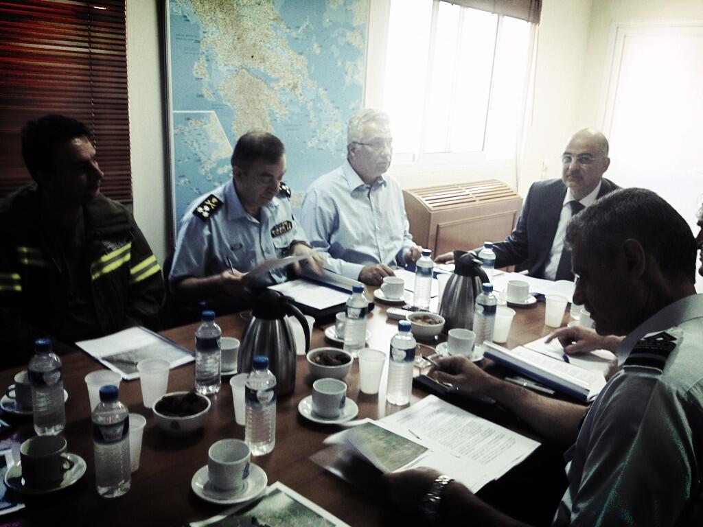 Σύσκεψη Δένδια για τις φωτιές