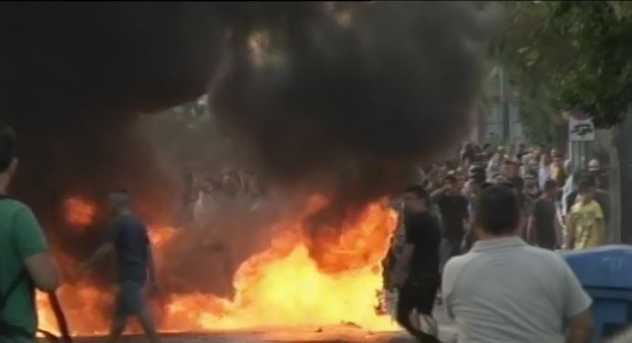 9 προσαγωγές για τα επεισόδια μετά την κηδεία του 19χρονου