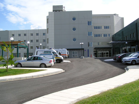 ΤΩΡΑ-Έπεσε από τον 2ο όροφο νοσοκομείου