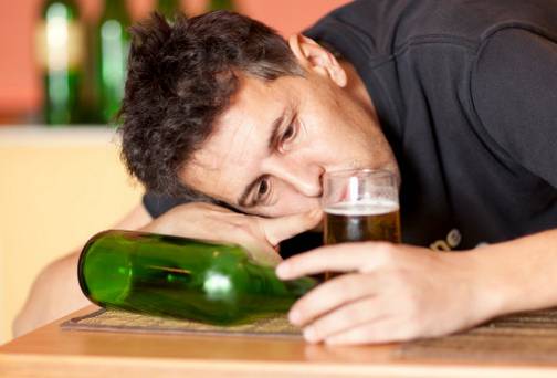 Θεραπεύει τον αλκοολισμό με… LSD
