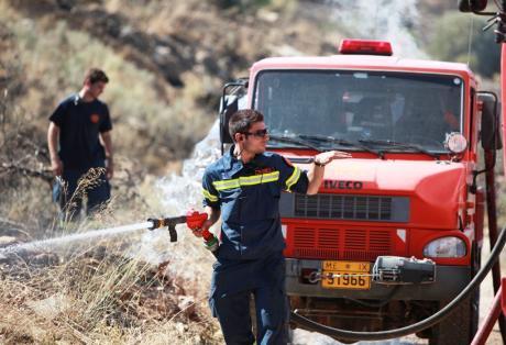 Μεγάλη φωτιά στην Πάτρα