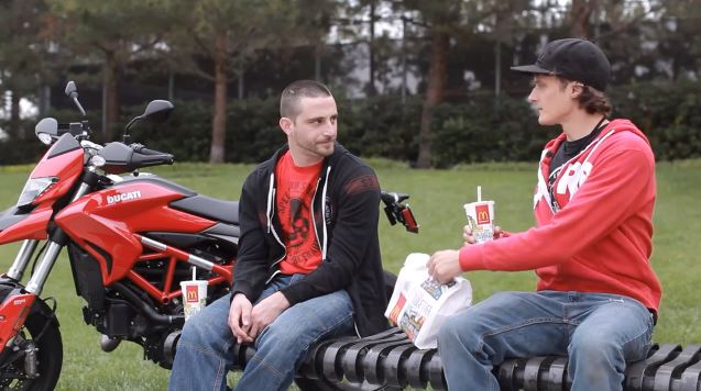 ΒΙΝΤΕΟ- Stunts για ένα μπέργκερ