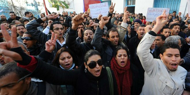 Τυνησία-Στους δρόμους χιλιάδες διαδηλωτές