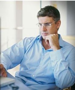 Ανοίγει πόρτα εξόδου και για τους 50άρηδες