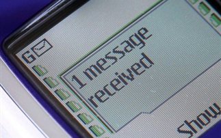 Με sms θα μοιράσουν τα επιδόματα