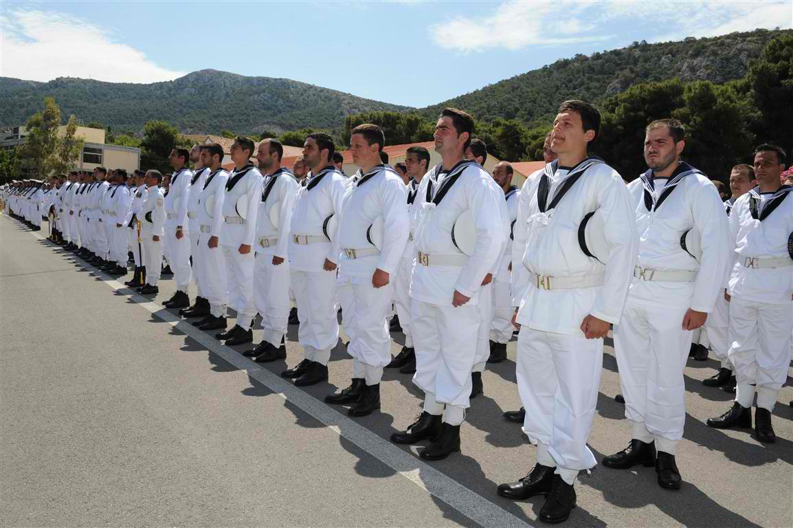 Όλοι στη φρεγάτα…