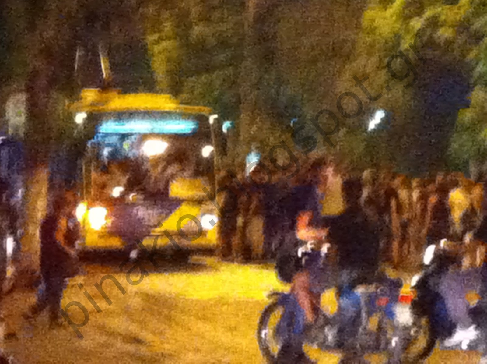 Κατέθεσαν μήνυση σε οδηγό και ελεγκτή του τρόλεϊ