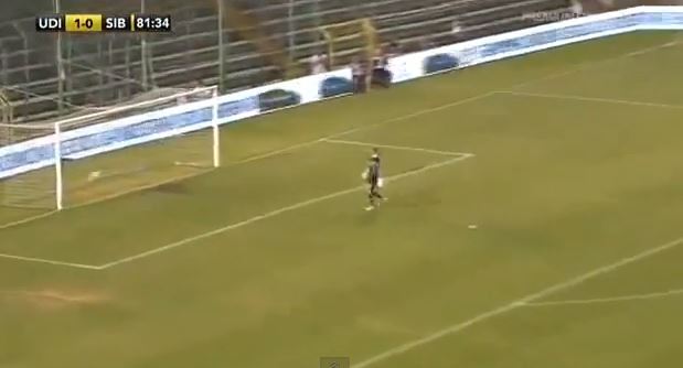 BINTEO-Σκόραρε από το…σπίτι του