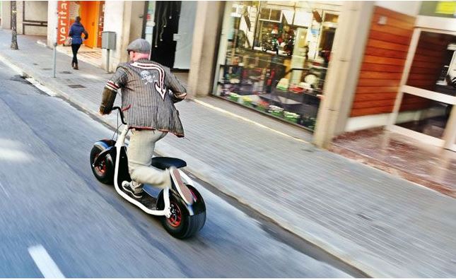 Σκούτερ για… μεγάλα παιδιά