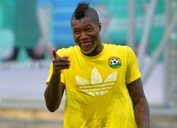 BINTEO-Νικολίν: “Ποιος είναι ο Σισέ;”