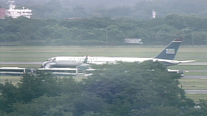 ΤΩΡΑ-Αναγκαστική προσγείωση αεροπλάνου στη Φιλαδέλφεια