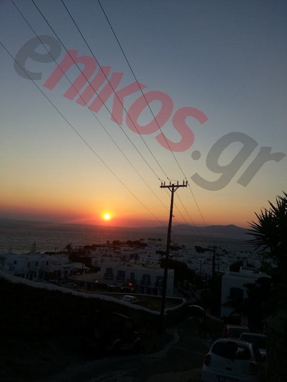 ΦΩΤΟ-Ηλιοβασίλεμα στην Μύκονο