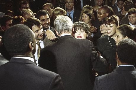 Λεβίνσκι: Θα βγάλω τα ρούχα μου