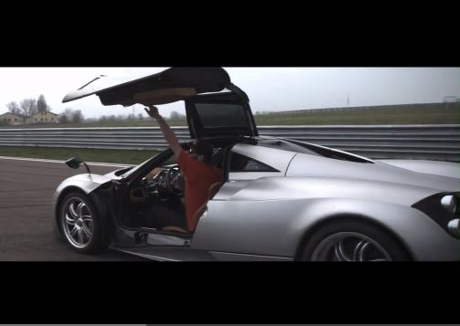 ΒΙΝΤΕΟ: Ο Chris Harris «λιώνει» τα ελαστικά μιας Pagani Huayra