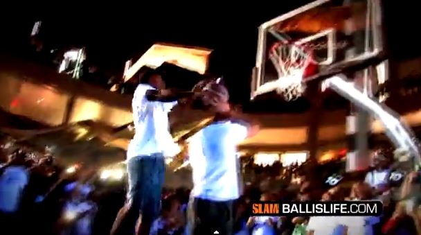 ΒΙΝΤΕΟ- Καρφώνει πάνω απ’ τον Γκρίφιν