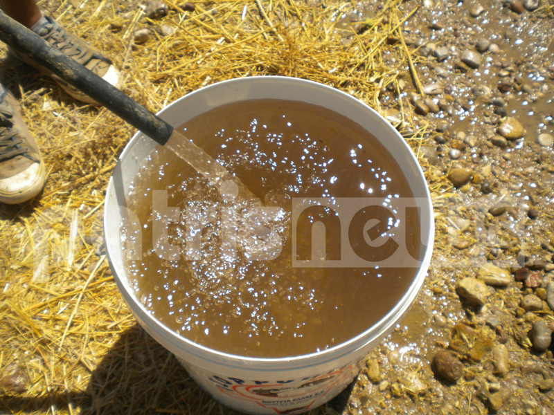 Οι βρύσες τρέχουν μαύρο νερό