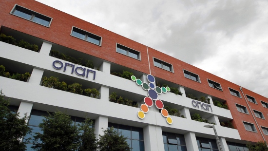 Υπεγράφη η σύμβαση πώλησης του 33% της ΟΠΑΠ Α.Ε.