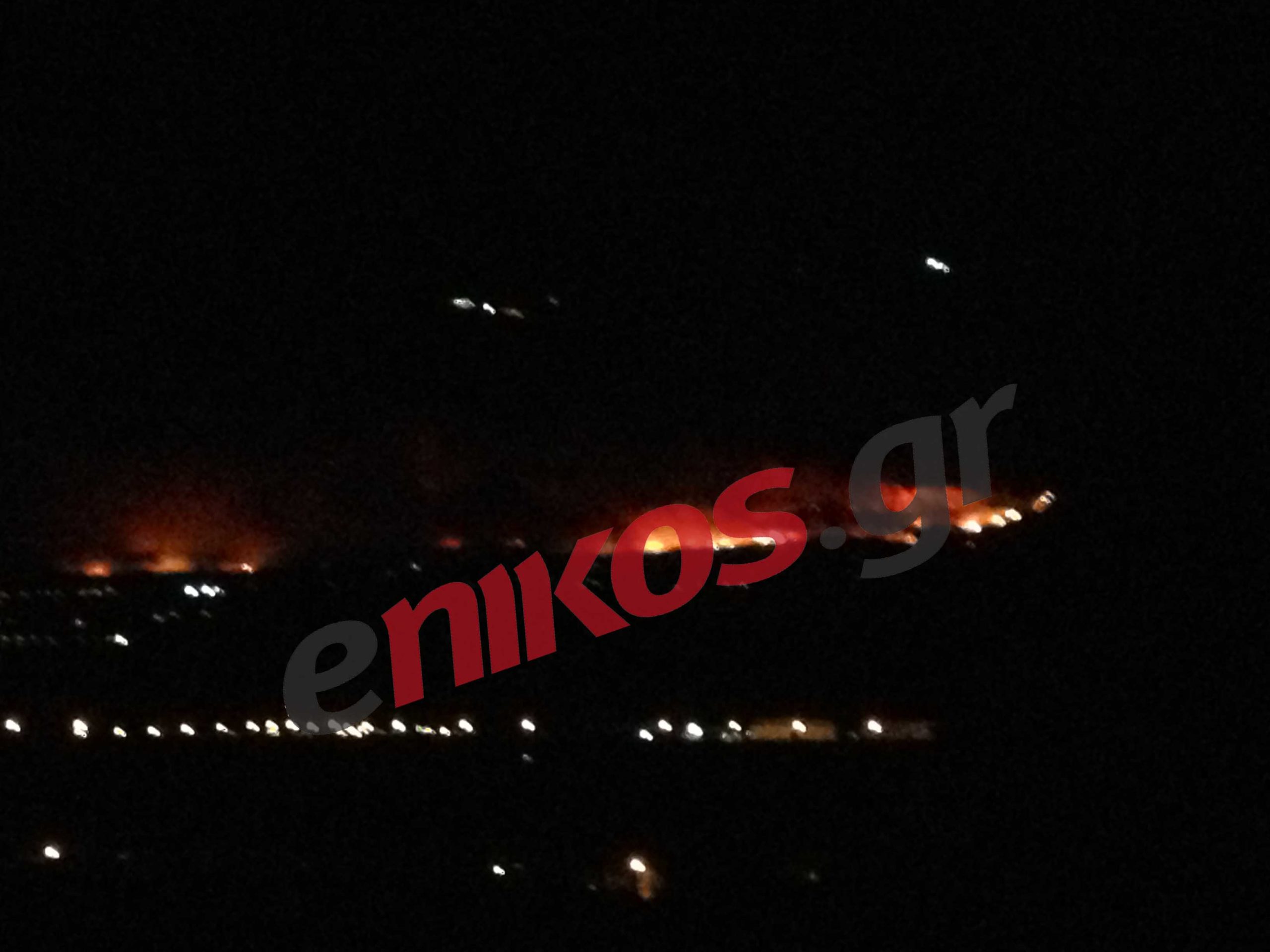 Κάηκαν σπίτια στην Βαρυμπόμπη